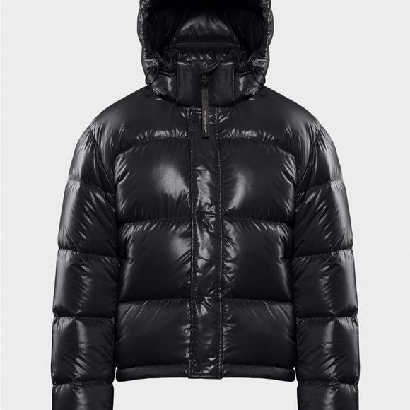 Aritzia The Super RePuff Shorty, Hi-Gloss - Picture 2 of 14